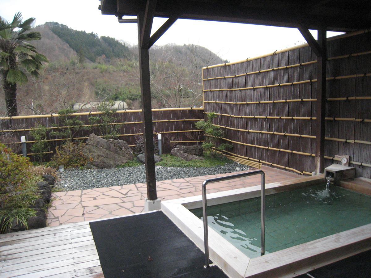 Resort Hotel Beyer Chichibu Exteriör bild